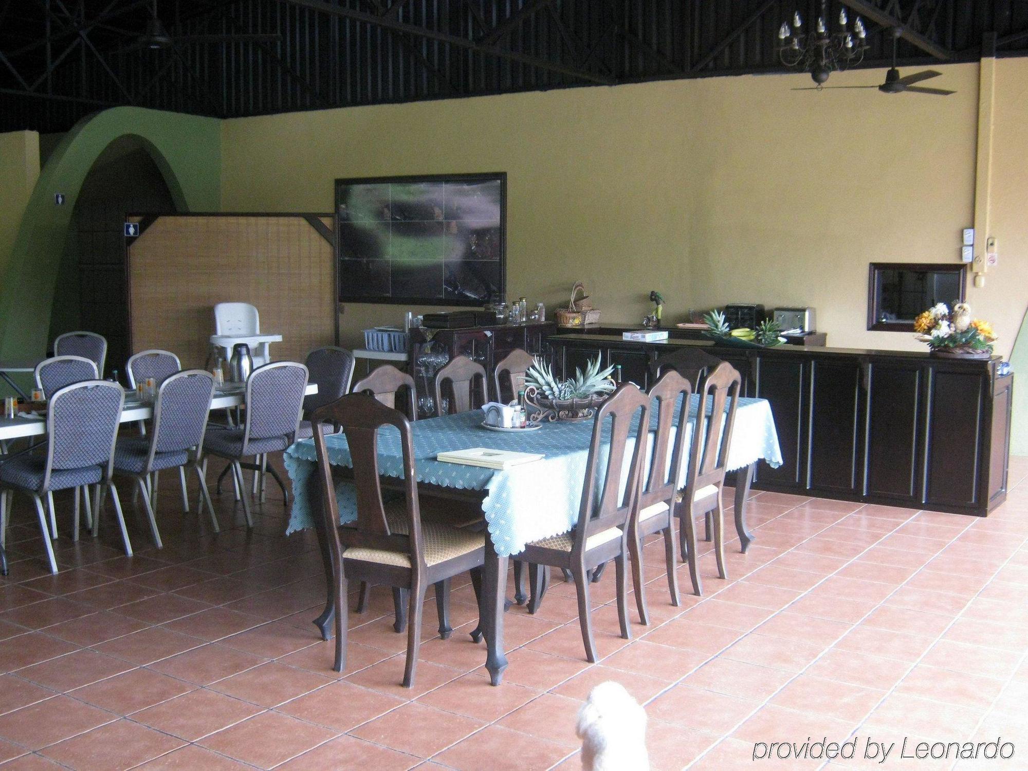 Kayak Lodge Damas 레스토랑 사진